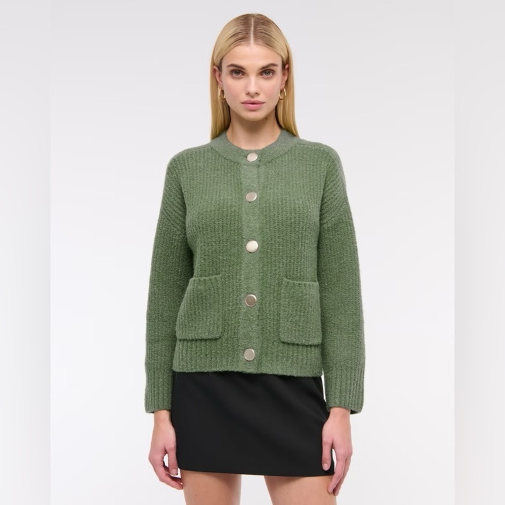 NWT! Abercrombie Relaxed Hardware Crew Cardigan Green Sweater - XS & Small